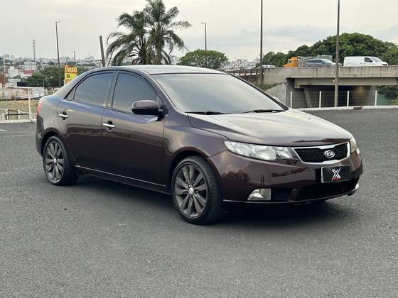 KIA CERATO 1.6 SX3 16V GASOLINA 4P AUTOMÁTICO