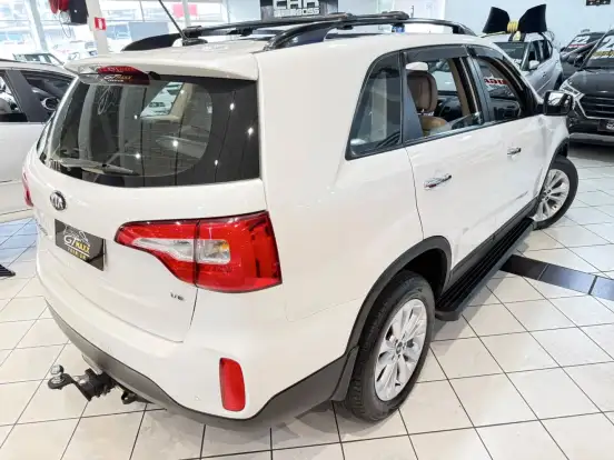 KIA-SORENTO-3.5 V6 GASOLINA EX 7L 4WD AUTOMÁTICO KIA-SORENTO-2014