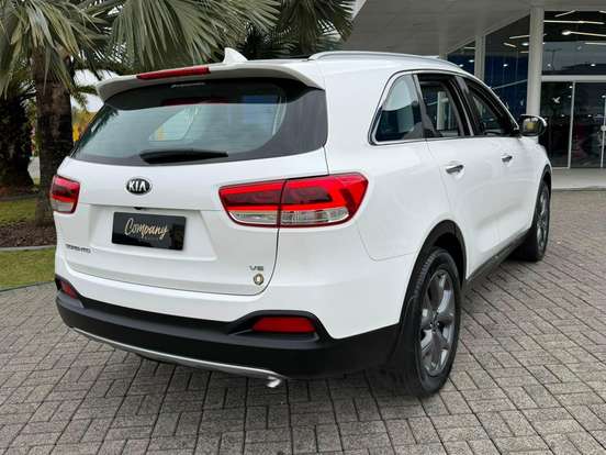 KIA-SORENTO-3.3 V6 GASOLINA EX 7L AUTOMATICO KIA-SORENTO-2017
