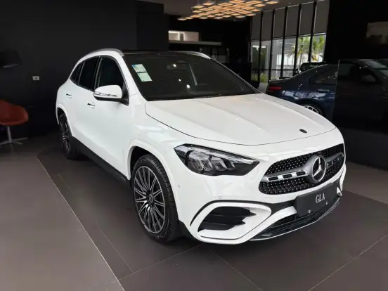 MERCEDES-BENZ-GLA 200-2026