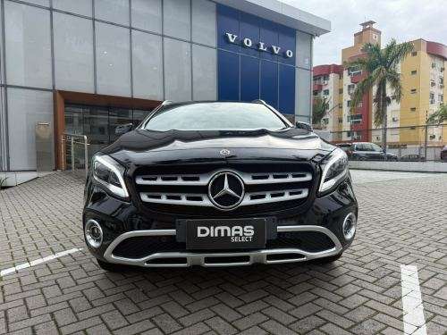 MERCEDES-BENZ-GLA 200-2019