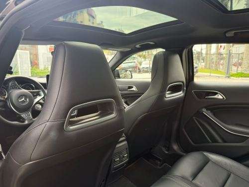 MERCEDES-BENZ-GLA 200-2019