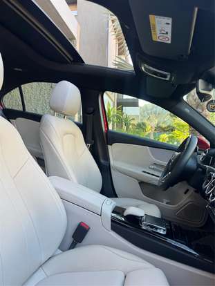 MERCEDES-BENZ-A 200-2019