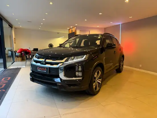 MITSUBISHI-OUTLANDER-2021