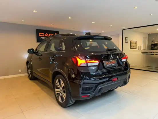 MITSUBISHI-OUTLANDER-2.0 MIVEC GASOLINA HPE AUTOMÁTICO MITSUBISHI-OUTLANDER-2021