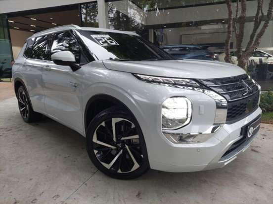 MITSUBISHI-OUTLANDER-2025