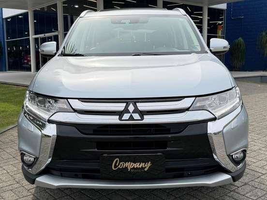 MITSUBISHI-OUTLANDER-3.0 GT 4X4 V6 24V GASOLINA 4P AUTOMÁTICO MITSUBISHI-OUTLANDER-2017
