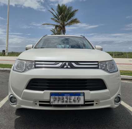 MITSUBISHI-OUTLANDER-2.0 16V GASOLINA 4P AUTOMÁTICO MITSUBISHI-OUTLANDER-2014