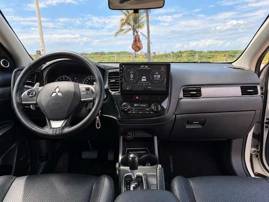 MITSUBISHI-OUTLANDER-2.0 16V GASOLINA 4P AUTOMÁTICO MITSUBISHI-OUTLANDER-2014