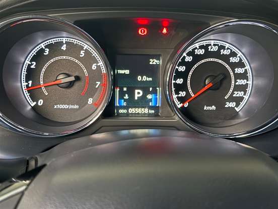 MITSUBISHI-OUTLANDER-2021