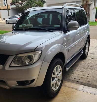 MITSUBISHI-PAJERO TR4-2.0 4X4 16V 140CV FLEX 4P AUTOMÁTICO MITSUBISHI-PAJERO TR4-2011