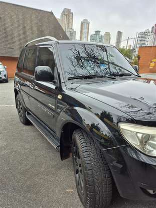 MITSUBISHI-PAJERO TR4-2011