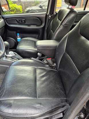 MITSUBISHI-PAJERO TR4-2011