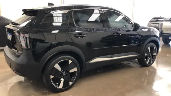 NISSAN-KICKS-2025
