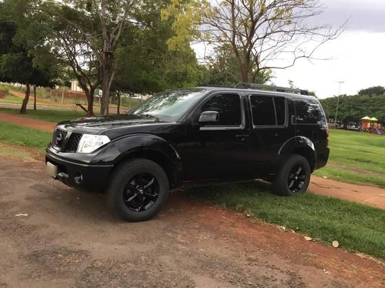 NISSAN PATHFINDER 2.5 SE 4X4 TURBO INTERCOOLER DIESEL 4P AUTOMÁTICO