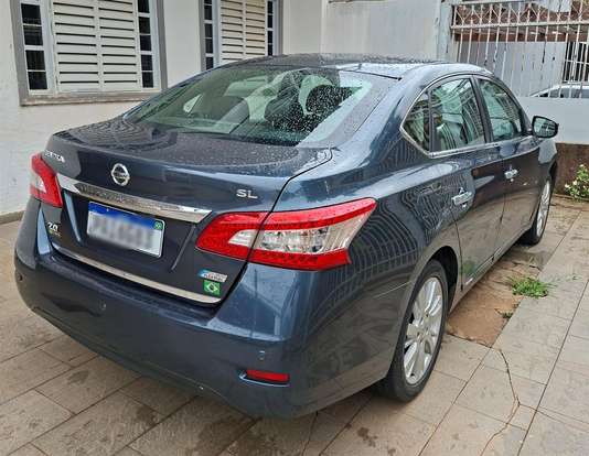 NISSAN-SENTRA-2014
