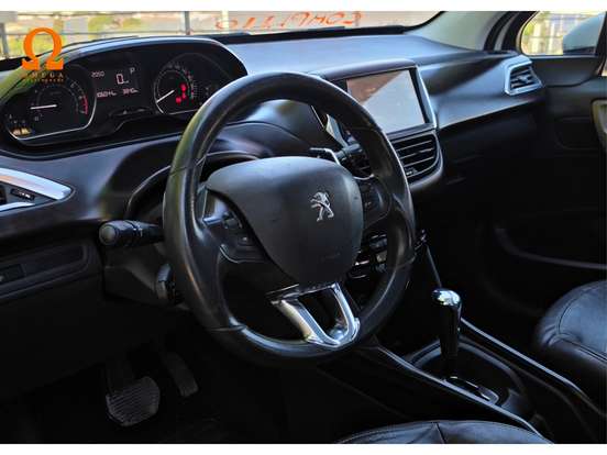 PEUGEOT-2008-1.6 16V FLEX GRIFFE 4P AUTOMÁTICO PEUGEOT-2008-2016
