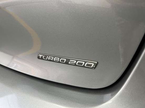PEUGEOT-208-2023
