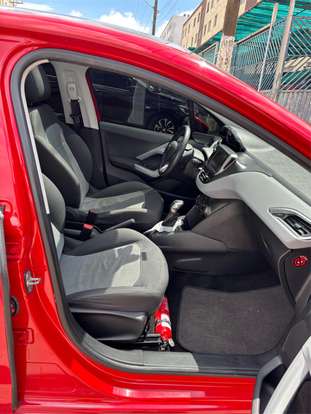 PEUGEOT-208-2014