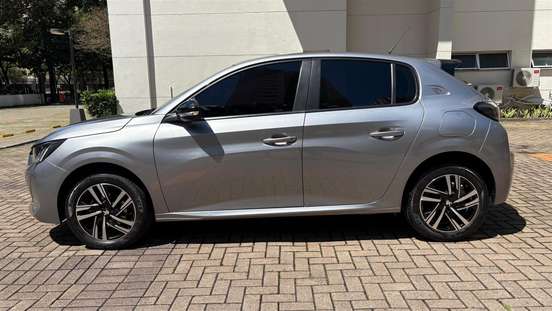PEUGEOT-208-2023