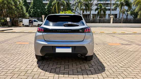 PEUGEOT-208-2023