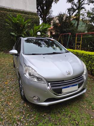 PEUGEOT 208 1.6 GRIFFE 16V FLEX 4P AUTOMÁTICO