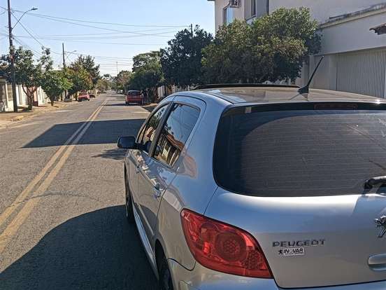 PEUGEOT-307-2.0 PRESENCE PACK SEDAN 16V FLEX 4P AUTOMÁTICO PEUGEOT-307-2010