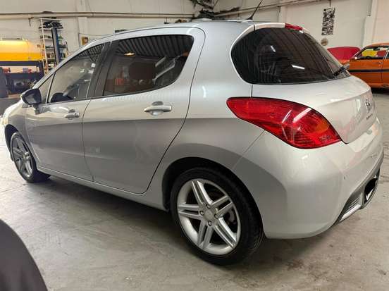 PEUGEOT-308-2013