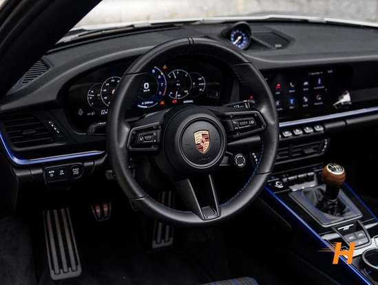 PORSCHE-911-2025