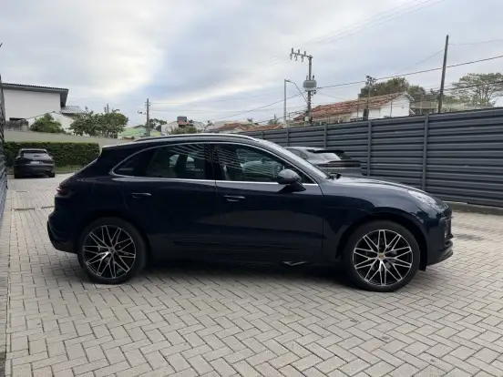 PORSCHE-MACAN-2022