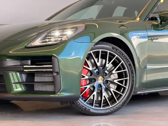 PORSCHE-PANAMERA-2025