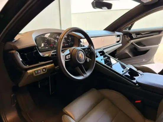 PORSCHE-PANAMERA-2025
