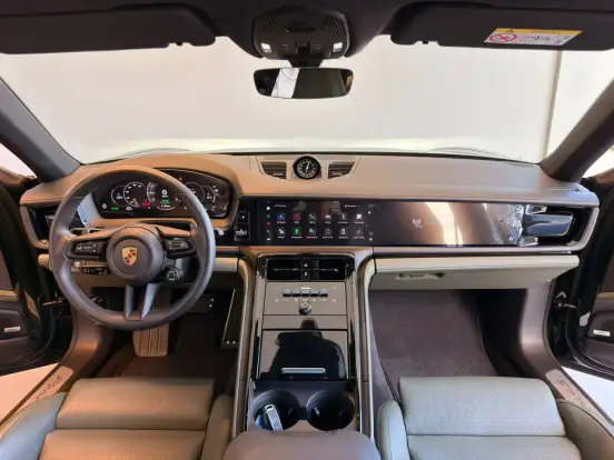 PORSCHE-PANAMERA-2025