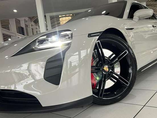 PORSCHE-TAYCAN-4S ELÉTRICO PORSCHE-TAYCAN-2022