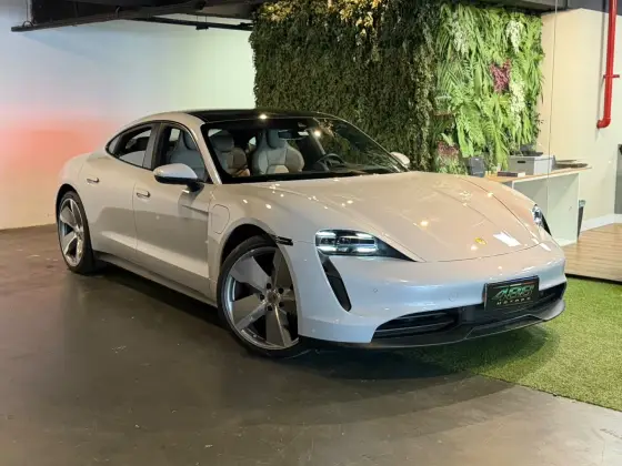 Porsche Taycan Elétrico