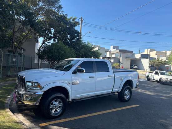 RAM-2500-6.7 LARAMIE 4X4 CD I6 TURBO DIESEL 4P AUTOMÁTICO RAM-2500-2012