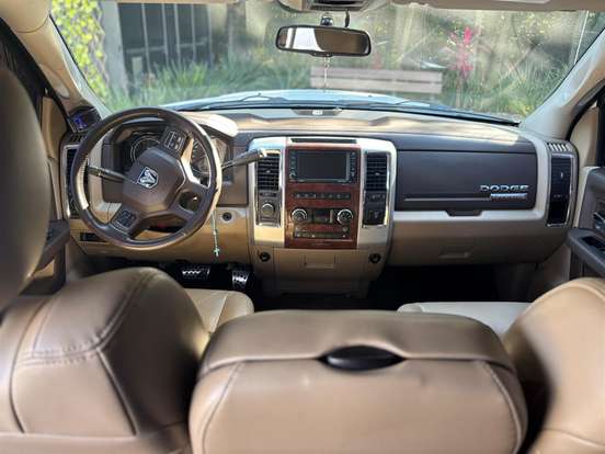 RAM-2500-6.7 LARAMIE 4X4 CD I6 TURBO DIESEL 4P AUTOMÁTICO RAM-2500-2012