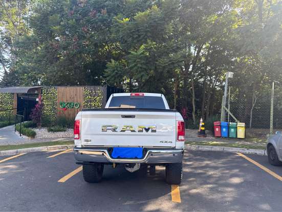 RAM-2500-6.7 LARAMIE 4X4 CD I6 TURBO DIESEL 4P AUTOMÁTICO RAM-2500-2012