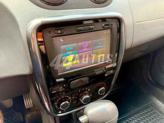 RENAULT-DUSTER-2013
