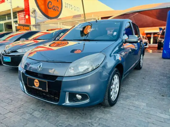 RENAULT SANDERO 1.6 PRIVILÉGE 16V FLEX 4P AUTOMÁTICO