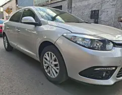 RENAULT FLUENCE 2.0 DYNAMIQUE PLUS 16V FLEX 4P AUTOMÁTICO RENAULT FLUENCE 2.0 DYNAMIQUE PLUS 16V FLEX 4P AUTOMÁTICO
