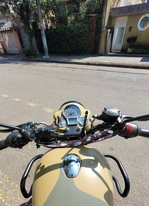 ROYAL ENFIELD-CLASSIC 350-2025
