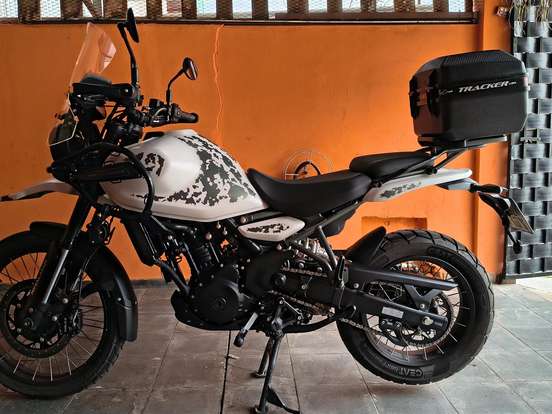 ROYAL ENFIELD-HIMALAYAN 450 KAMET WHITE ROYAL ENFIELD-HIMALAYAN 450 KAMET WHITE-2026