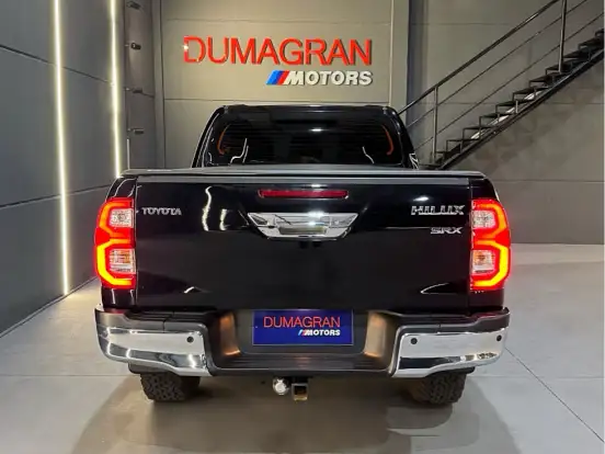 TOYOTA-HILUX-2.8 D-4D TURBO DIESEL CD SRX 4X4 AUTOMÁTICO TOYOTA-HILUX-2022