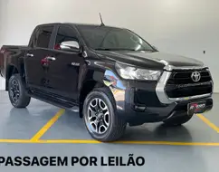 TOYOTA HILUX 2.8 D-4D TURBO DIESEL CD SR 4X4 AUTOMÁTICO TOYOTA HILUX 2.8 D-4D TURBO DIESEL CD SR 4X4 AUTOMÁTICO