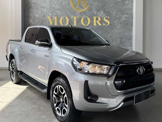 TOYOTA-HILUX-2022