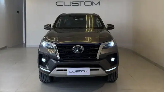 TOYOTA-HILUX SW4-2020