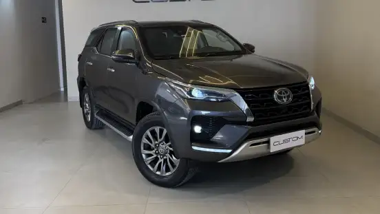 TOYOTA-HILUX SW4-2020