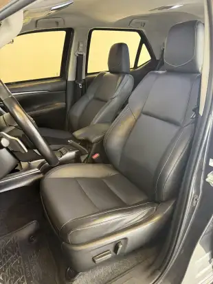 TOYOTA-HILUX SW4-2020