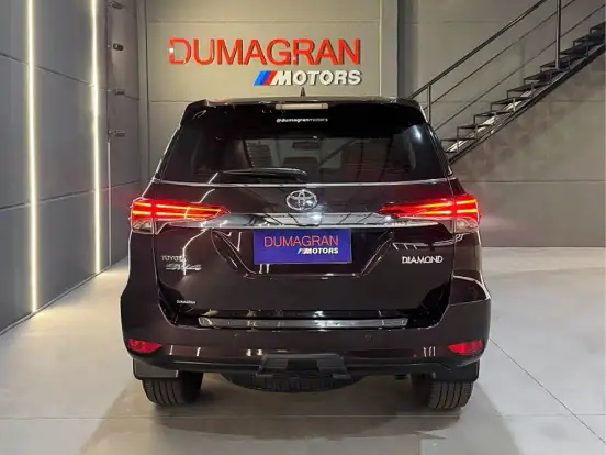 TOYOTA-HILUX SW4-2.8 SRX DIAMOND 4X4 7 LUGARES 16V TURBO INTERCOOLER DIESEL 4P AUTOMÁTICO TOYOTA-HILUX SW4-2018